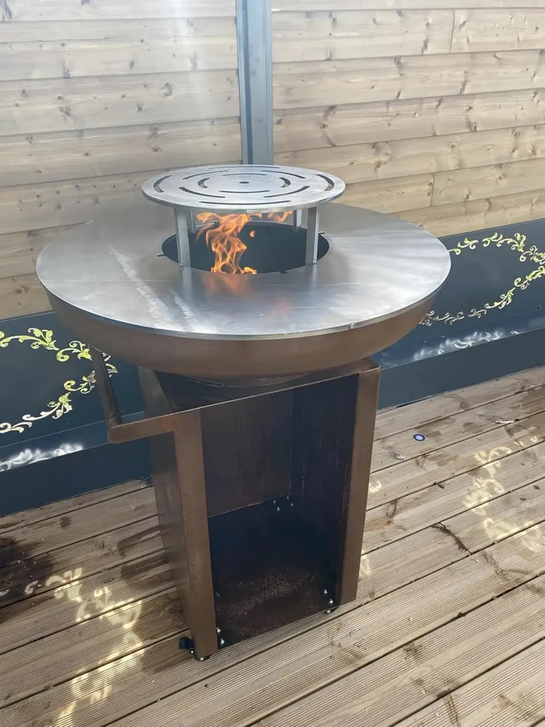 Plancha et Barbecue en Acier Corten pour Cuisson Extérieure